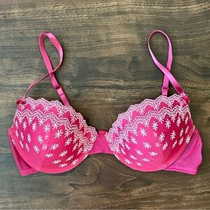 Maidenform Bra Underwire Pink With White Lace Details Padded Size 38C NWOT